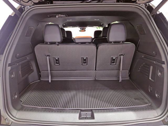 2027 Chevrolet Traverse Z71 - Photo 8