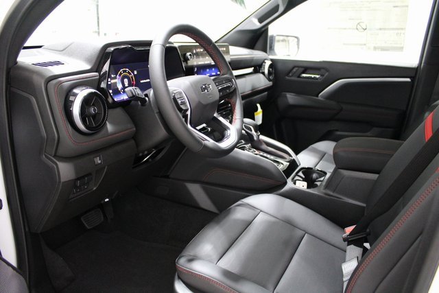 2026 Chevrolet Colorado Z71 photo 2