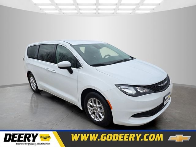 2023 Chrysler Voyager