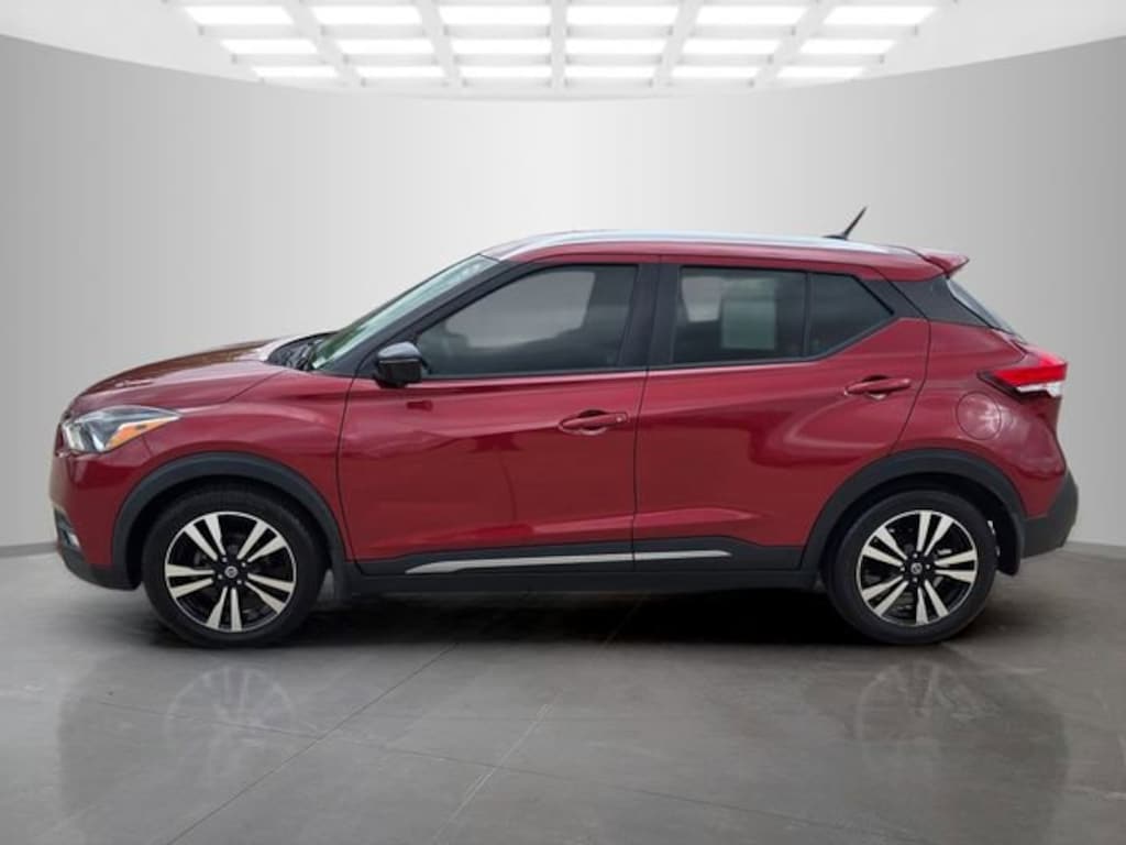 Used 2020 Nissan Kicks SR