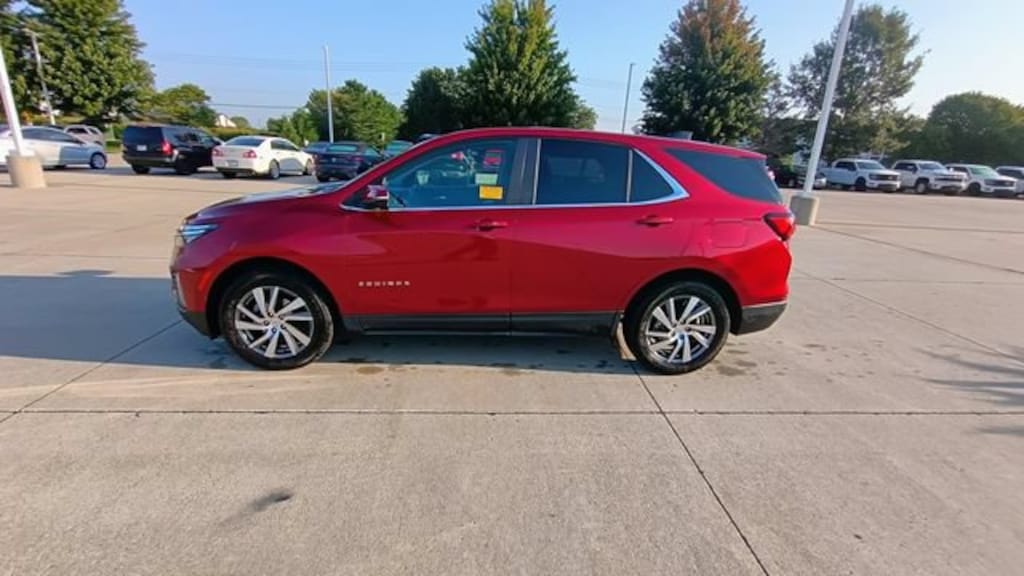 Used 2024 Chevrolet Equinox LT SUV