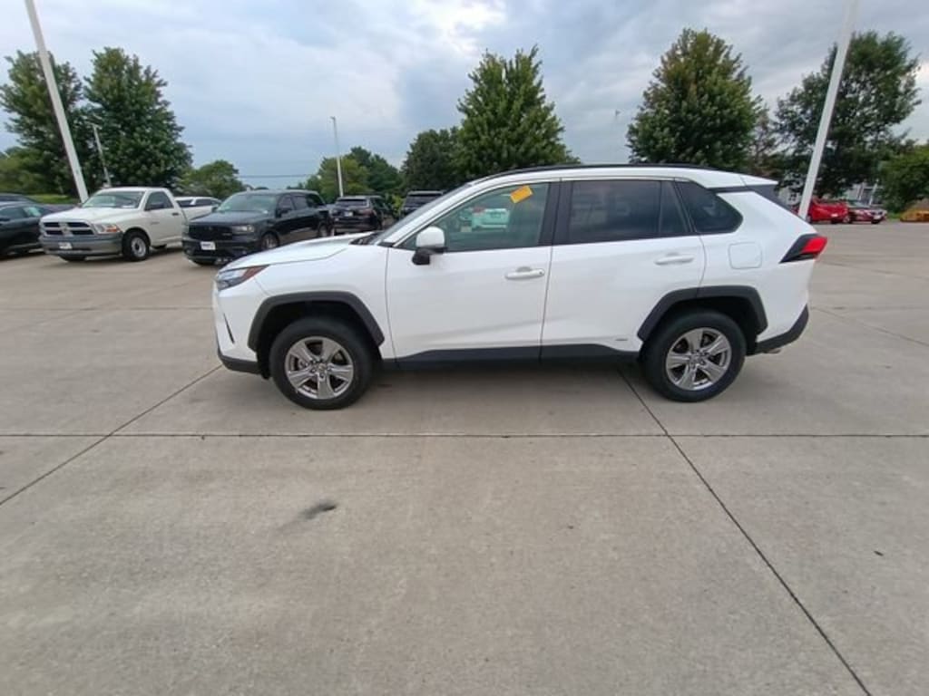 Used 2025 Toyota RAV4 Hybrid XLE