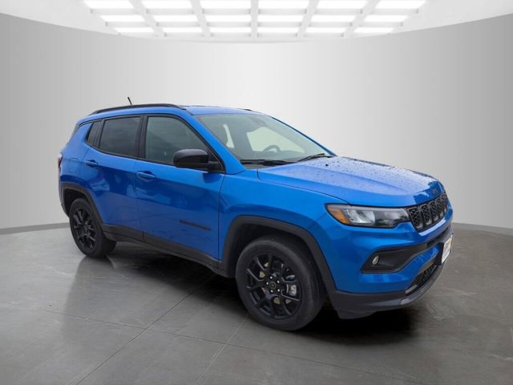Used 2026 Jeep Compass Latitude Altitude