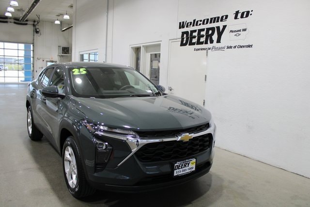2025 Chevrolet Trax LS