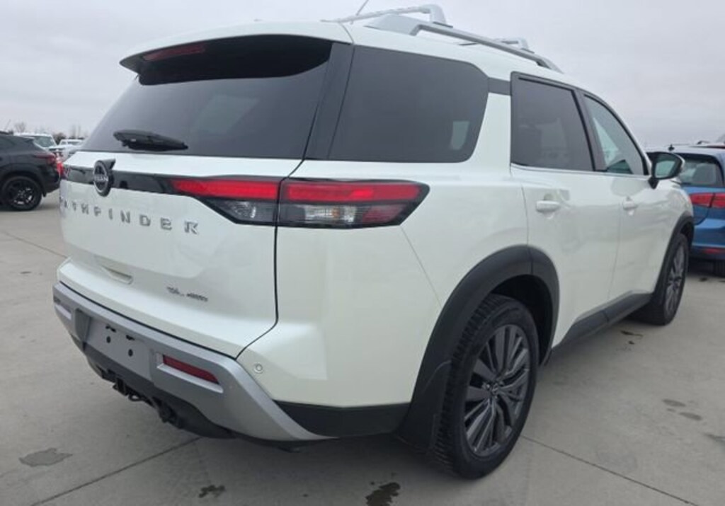 Used 2022 Nissan Pathfinder SL
