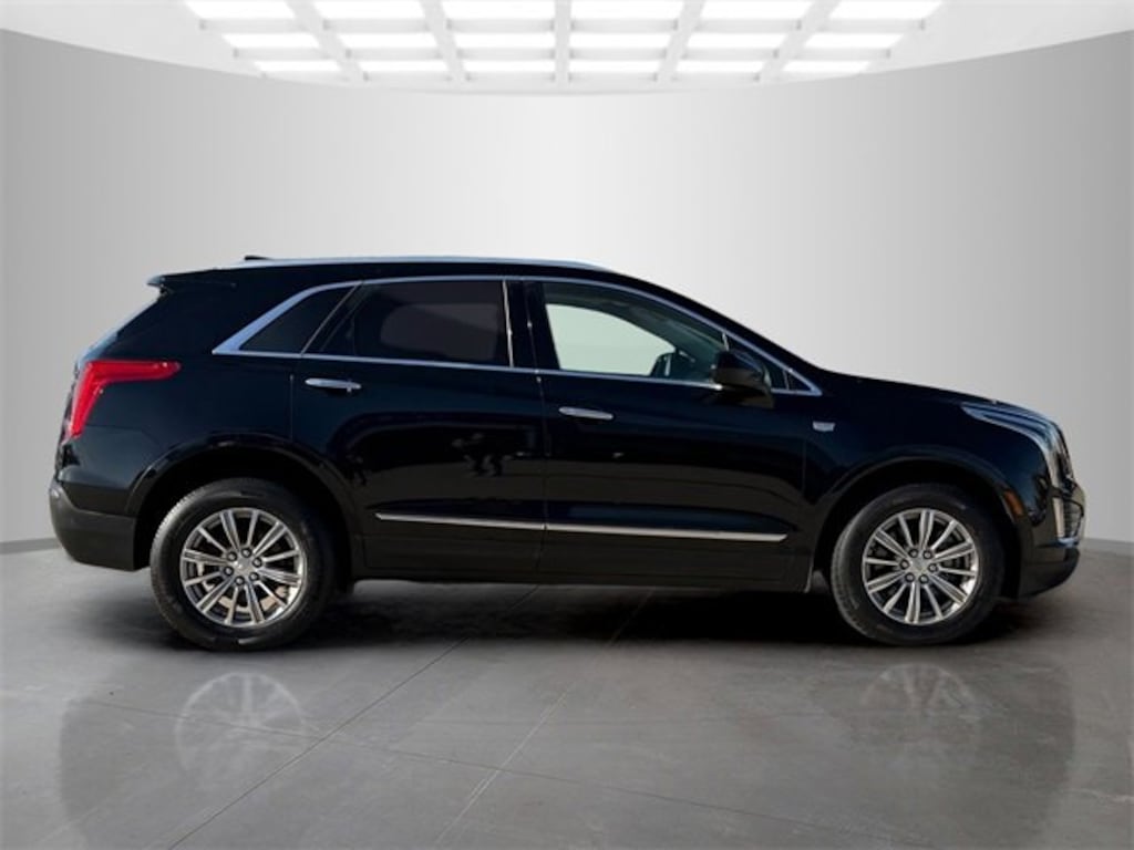 Used 2017 CADILLAC XT5 Luxury AWD SUV