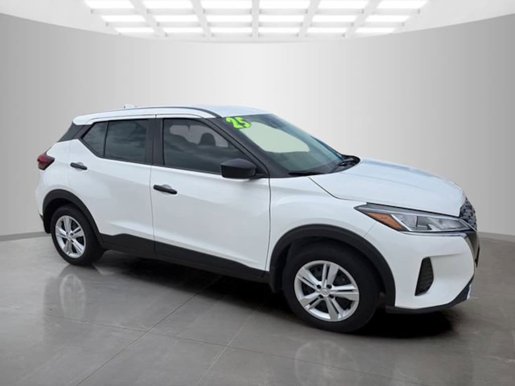 Used 2025 Nissan Kicks Play S