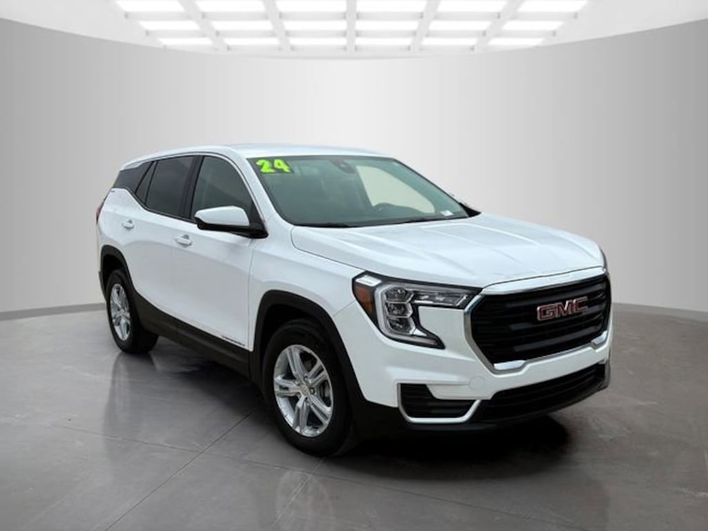 Used 2024 GMC Terrain SLE SUV