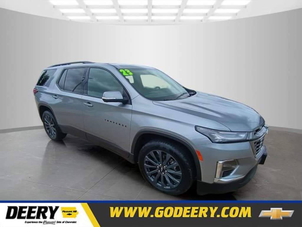Used 2023 Chevrolet Traverse RS SUV