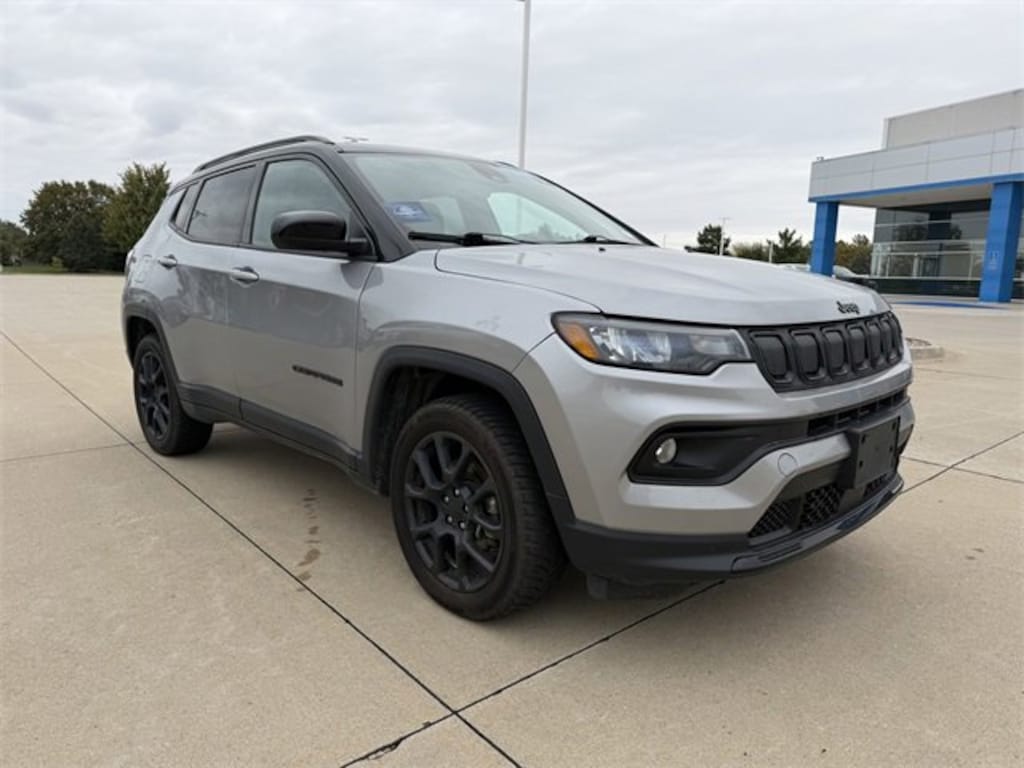 Used 2022 Jeep Compass Altitude