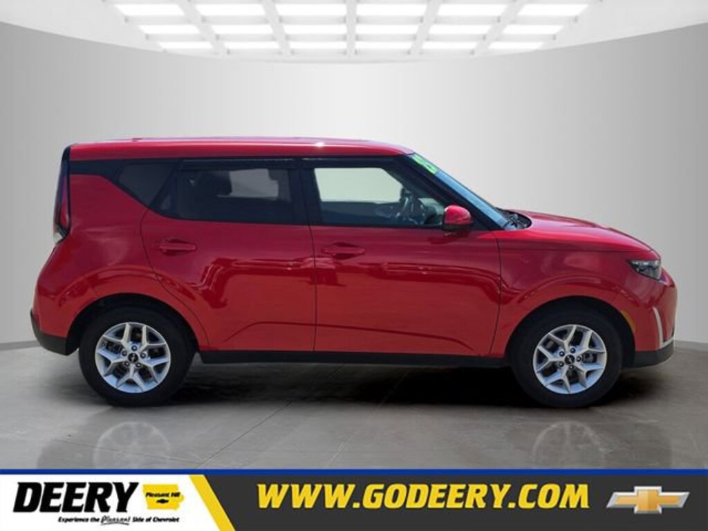 Used 2025 Kia Soul LX