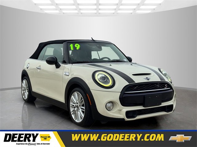 2019 MINI Convertible S's photo