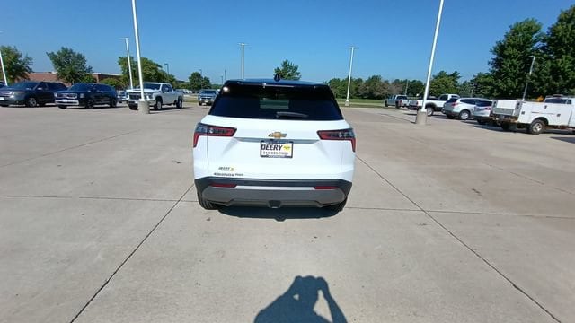 2027 Chevrolet Equinox LT - Photo 11