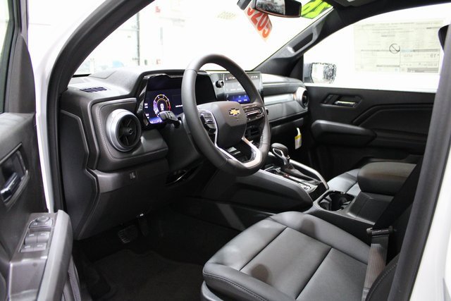 2026 Chevrolet Colorado LT photo 3