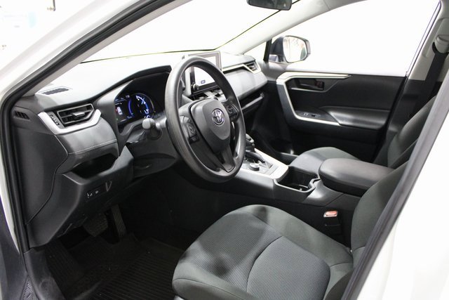 2024 Toyota RAV4 Hybrid LE photo 3