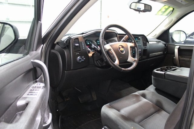 Used 2013 Chevrolet Silverado 1500 LT with VIN 3GCPKSE77DG163739 for sale in Pleasant Hill, IA