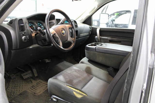 2012 Chevrolet Silverado 1500 LT photo 2