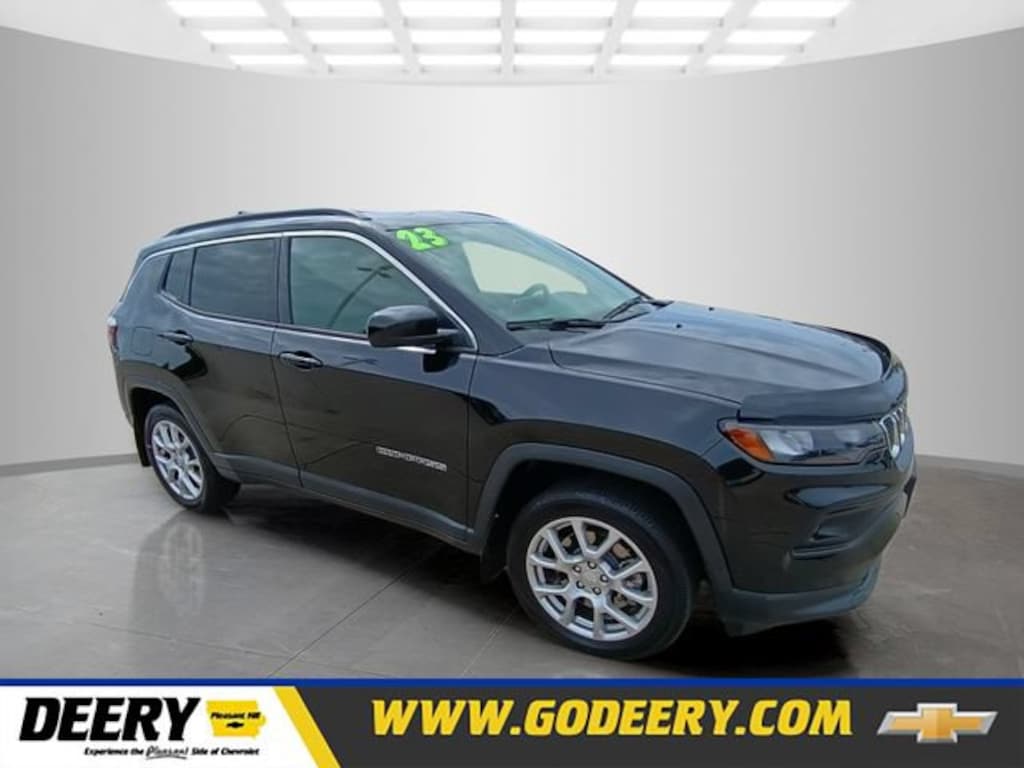 Used 2023 Jeep Compass Latitude Lux