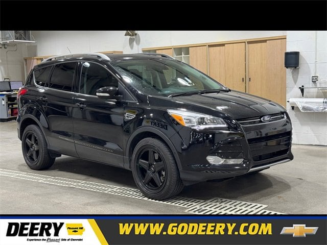 2016 Ford Escape Titanium's photo
