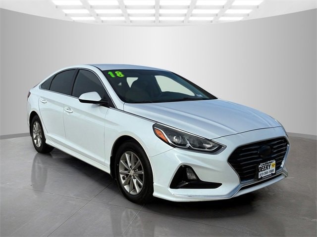 Used 2018 Hyundai Sonata SE with VIN 5NPE24AF6JH672966 for sale in Pleasant Hill, IA