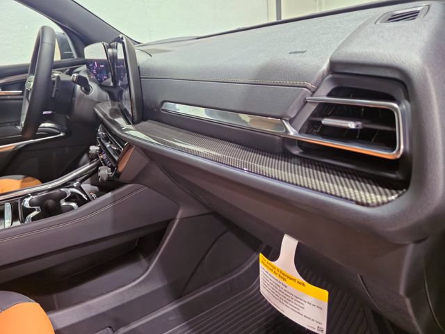 2027 Chevrolet Traverse Z71 - Photo 34