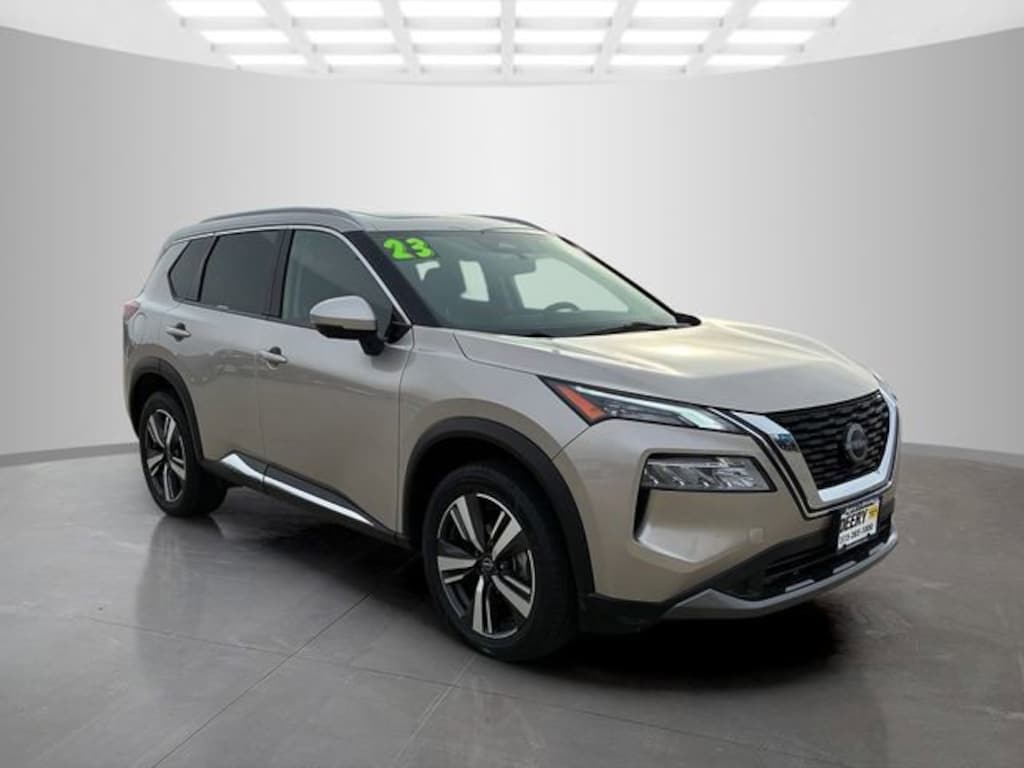 Used 2023 Nissan Rogue SL