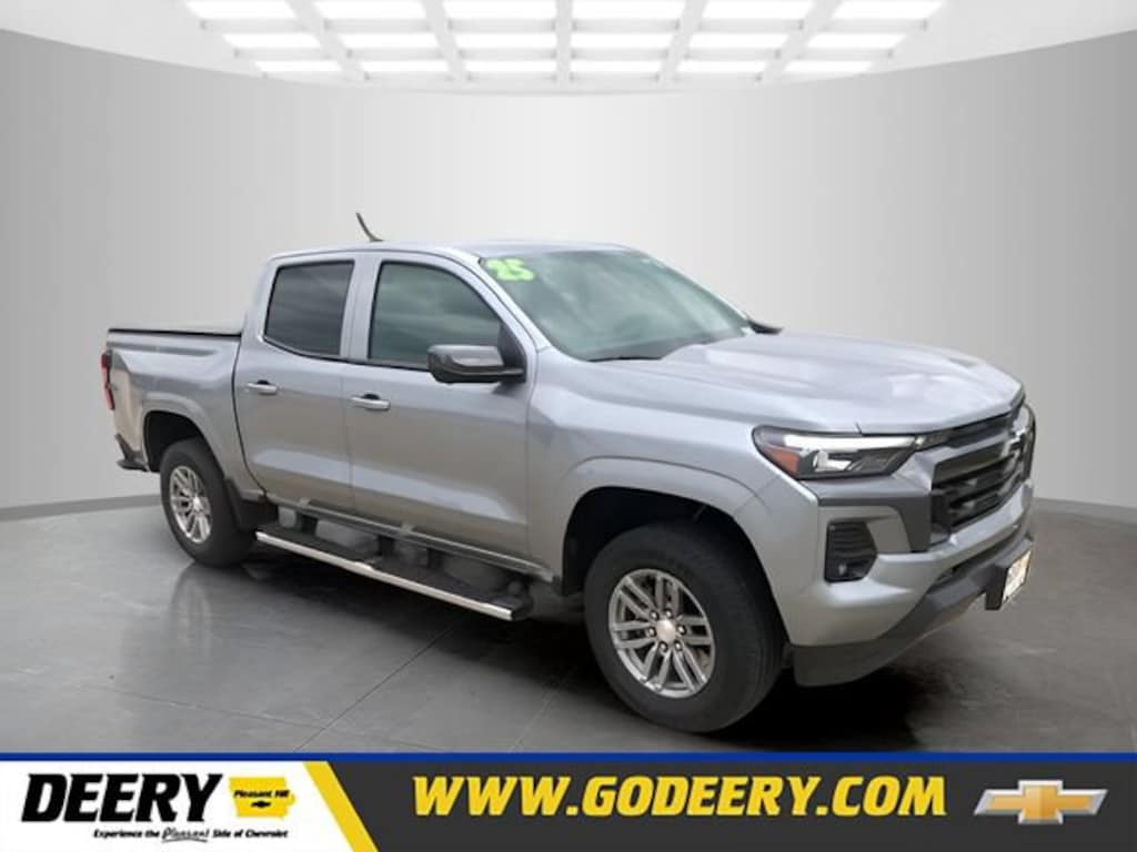 Used 2025 Chevrolet Colorado WT/LT Truck Crew Cab