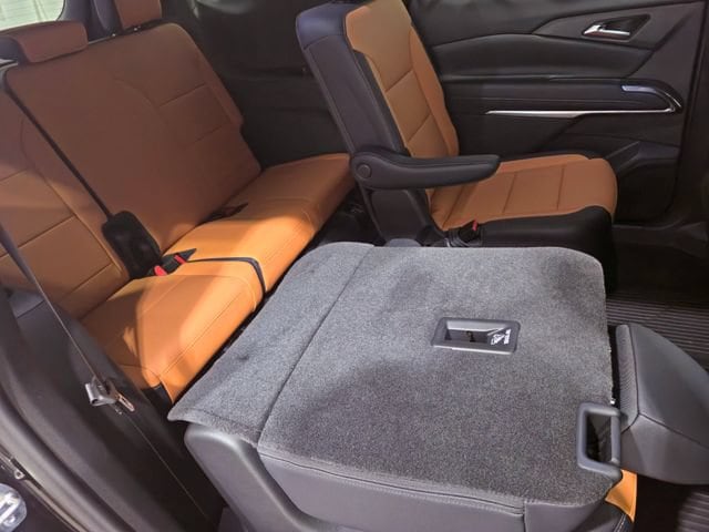 2027 Chevrolet Traverse Z71 - Photo 40