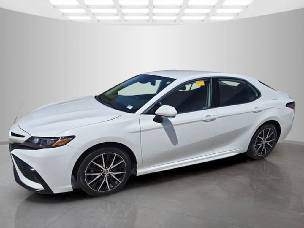 Used 2024 Toyota Camry SE