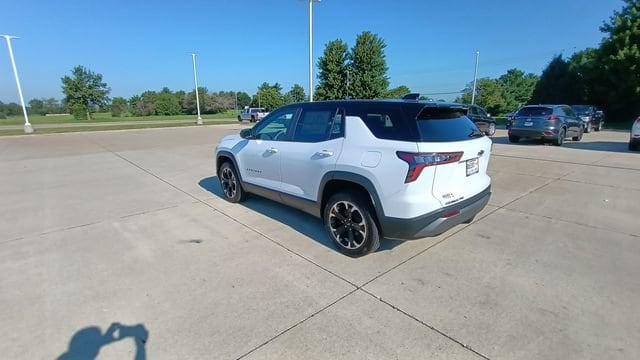 2027 Chevrolet Equinox LT - Photo 10