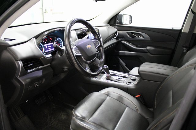 2020 Chevrolet Traverse Premier photo 2