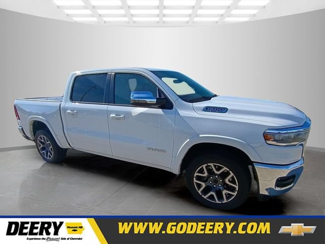 2025 RAM 1500 Laramie 4x4 Crew Cab 5'7's photo