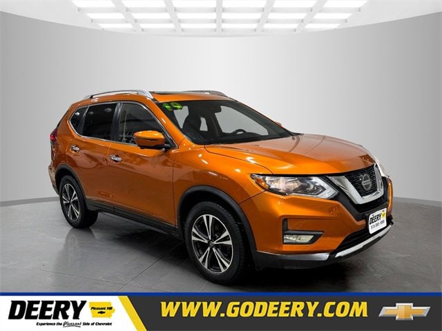 2019 Nissan Rogue SV's photo