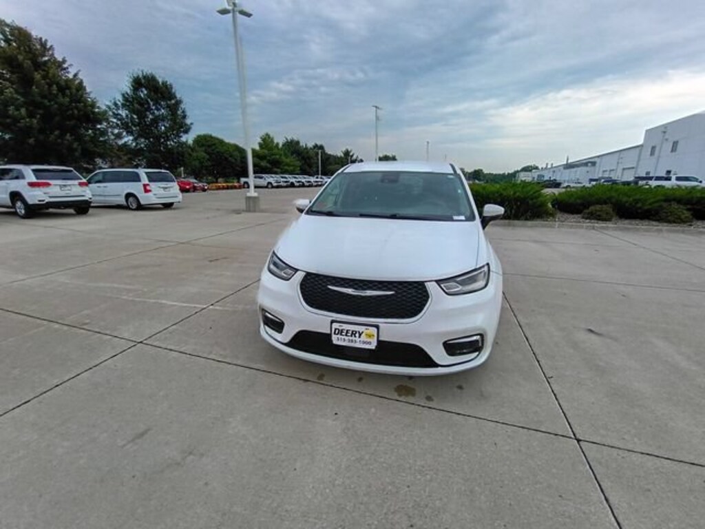 Used 2023 Chrysler Pacifica Hybrid Touring L
