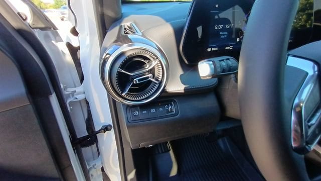 2027 Chevrolet Equinox LT - Photo 18