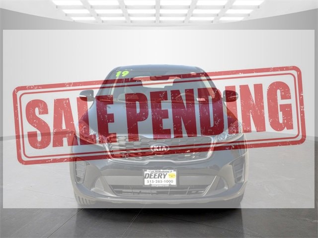 Used 2019 Kia Sorento LX with VIN 5XYPGDA53KG573094 for sale in Pleasant Hill, IA