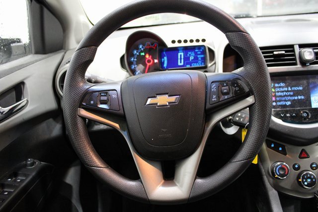 2013 Chevrolet Sonic LT photo 4