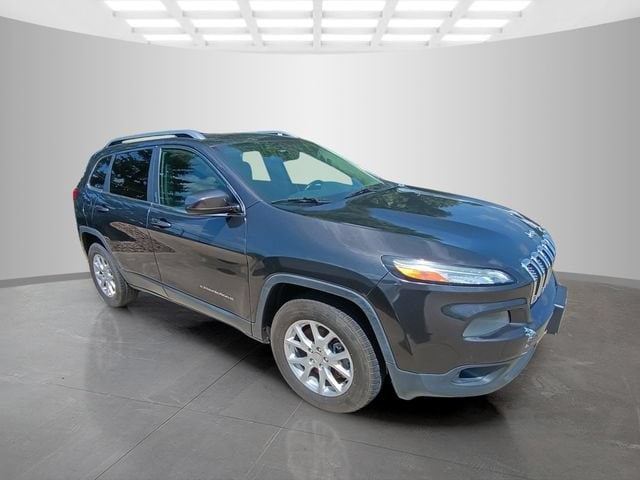 Used 2014 Jeep Cherokee Latitude with VIN 1C4PJMCB0EW287036 for sale in Pleasant Hill, IA