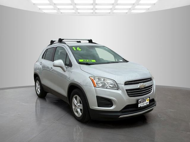 Used 2016 Chevrolet Trax LT with VIN 3GNCJLSB2GL279451 for sale in Pleasant Hill, IA