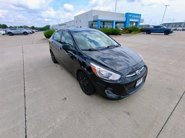 Used 2016 Hyundai Accent SE with VIN KMHCT4AE0GU953795 for sale in Pleasant Hill, IA