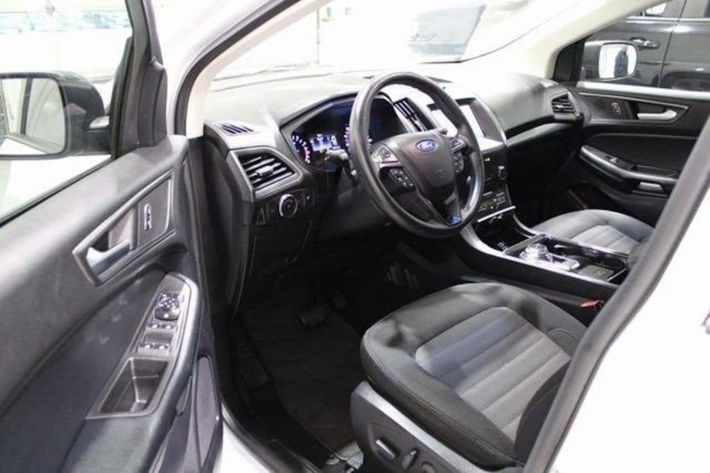 Used 2020 Ford Edge SE