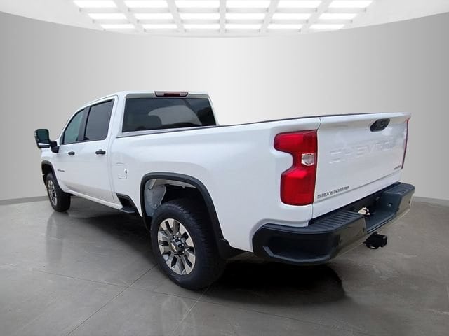 2026 Chevrolet Silverado 2500 HD Custom - Photo 10