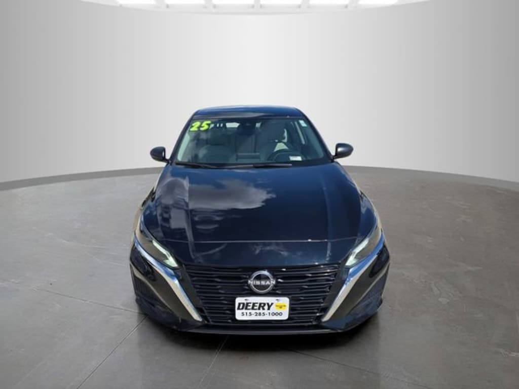 Used 2025 Nissan Altima SV