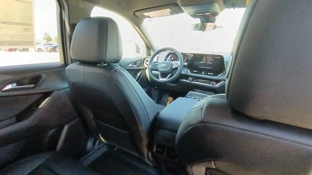 2027 Chevrolet Equinox LT - Photo 12