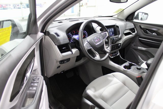 2022 Gmc Terrain SLE photo 2