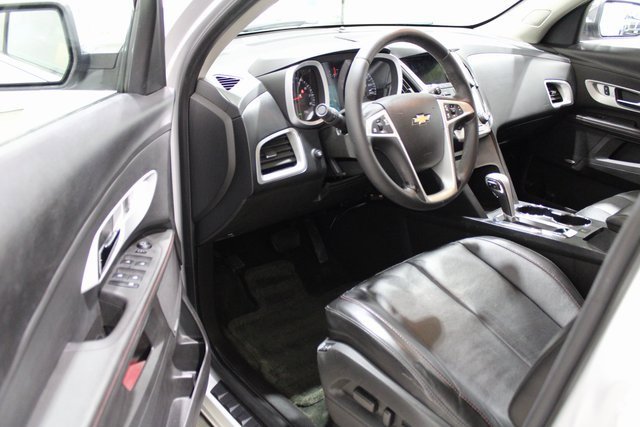 2012 Chevrolet Equinox LTZ photo 2