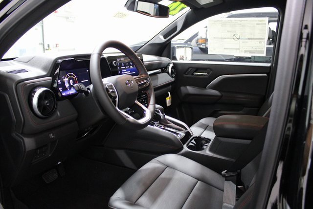 2026 Chevrolet Colorado Z71 photo 3