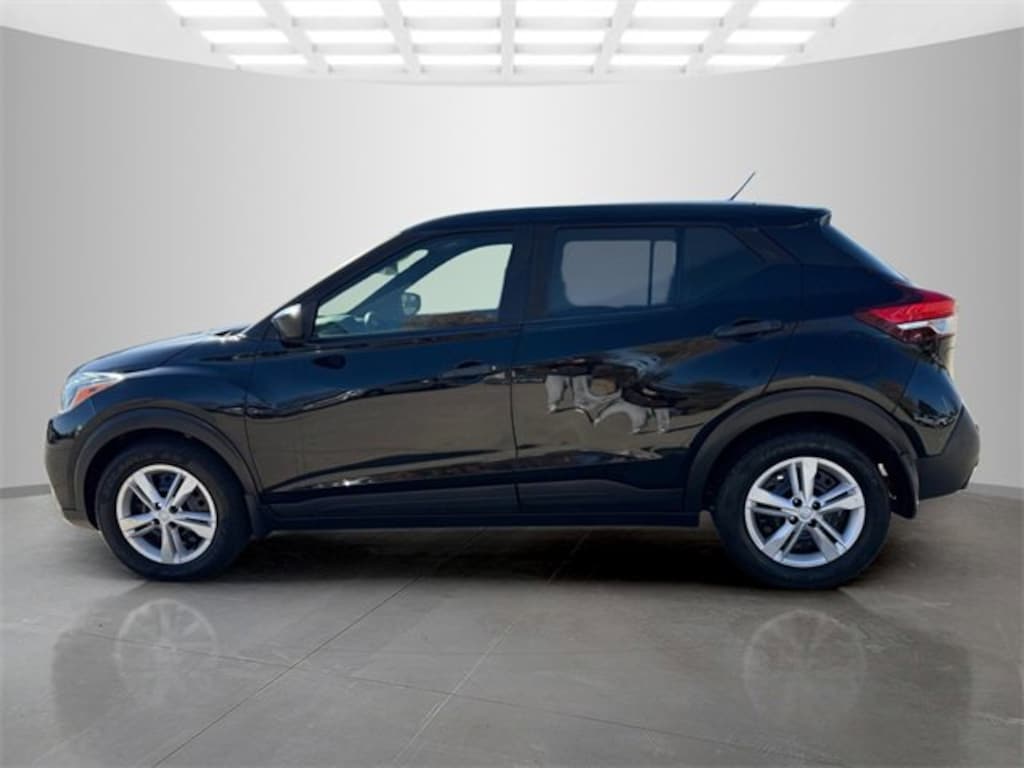 Used 2020 Nissan Kicks S