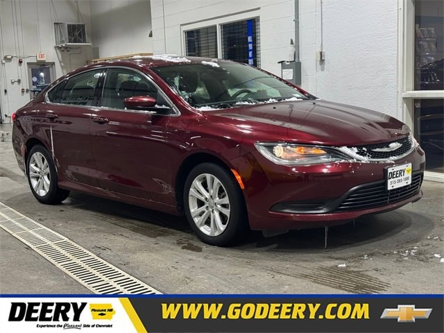 2017 Chrysler 200 LX's photo