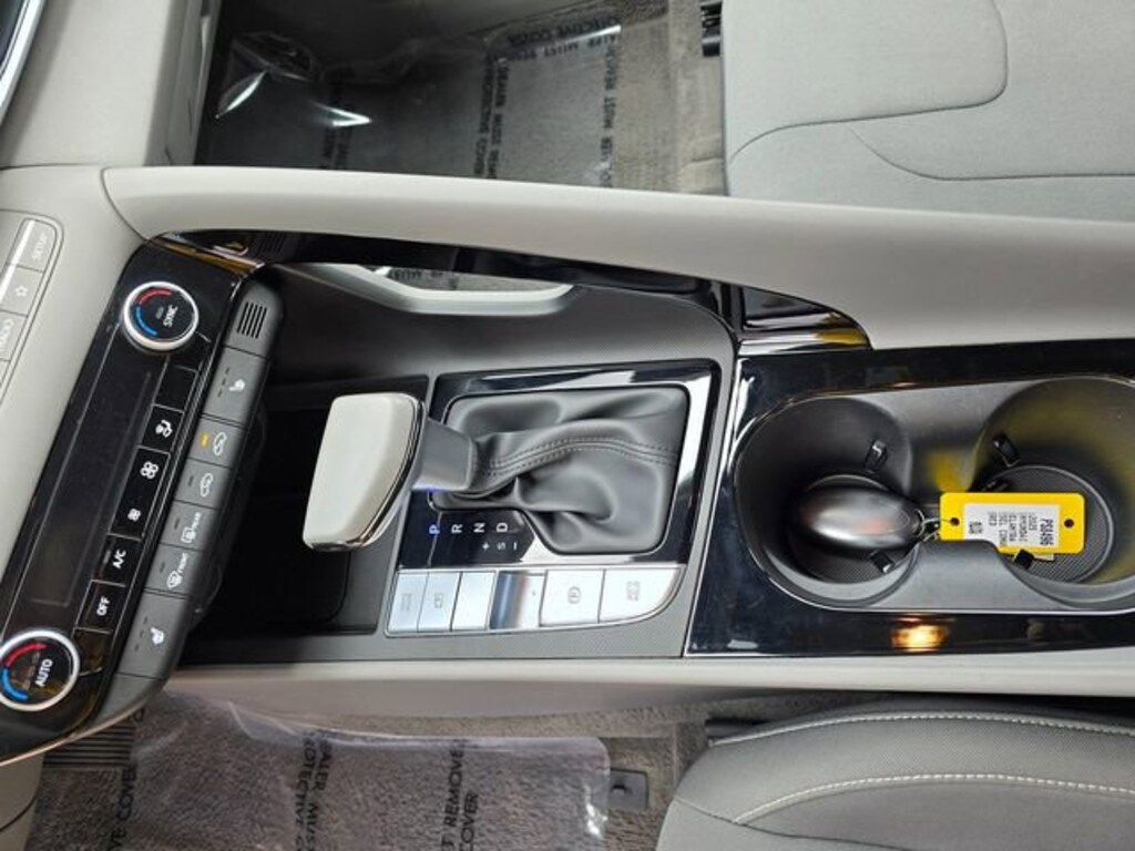 Used 2025 Hyundai Elantra SEL Convenience